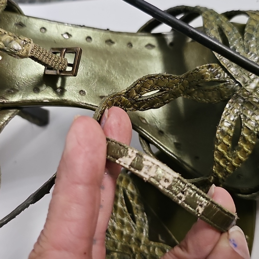 K BCBG Girls Womens Green Snakeskin Open Toe High Heel Buckle Strap Leather… - Picture 17 of 17